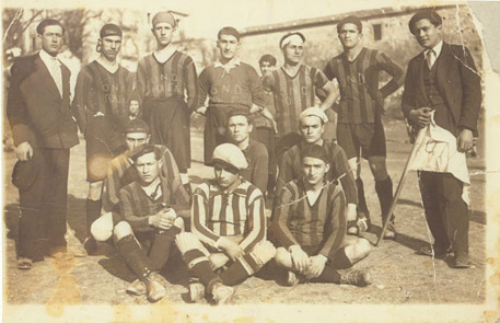 1937